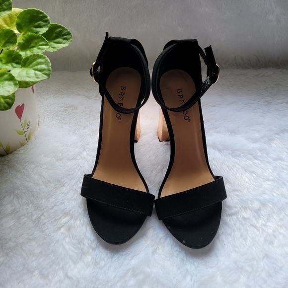 BAMBOO Essential Suede Platform Heels - Picture 2 of 11